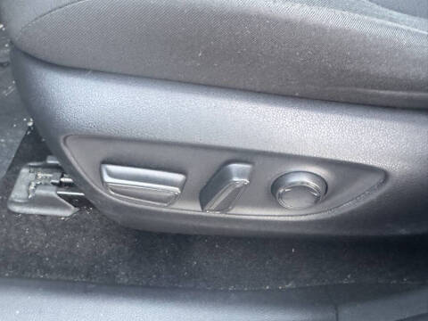 2019 Toyota RAV4 Hybrid XLE