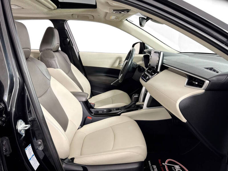 2022 Toyota Corolla Cross XLE