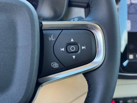 2026 Volvo XC40 B5 Ultra