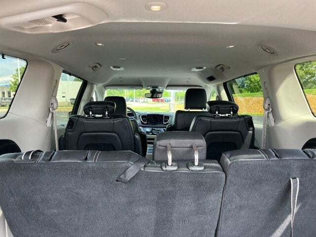 2022 Chrysler Pacifica 13