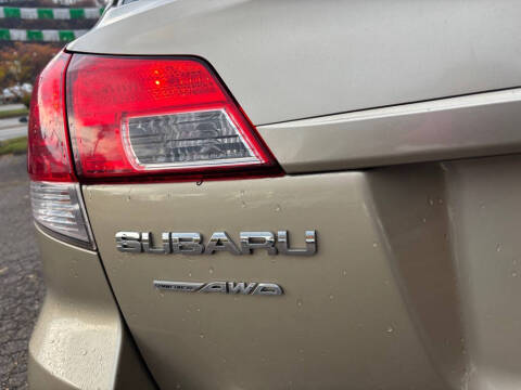 2010 Subaru Outback 2.5i Premium