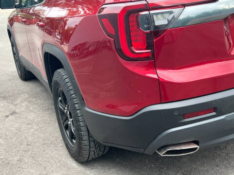 2023 GMC Acadia AT4
