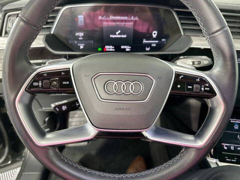 2023 Audi e-tron quattro Premium Plus