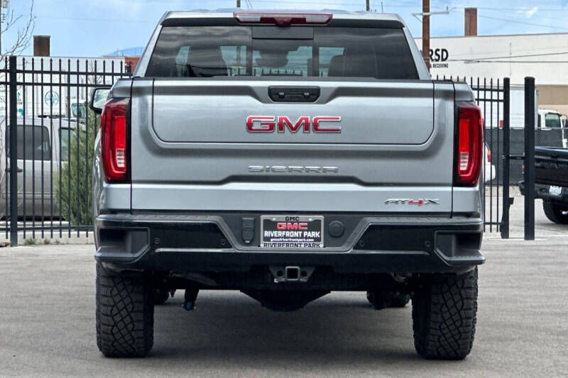 2024 GMC Sierra 1500 AT4X