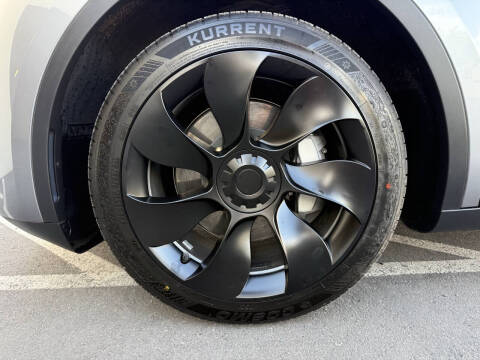 2024 Tesla Model Y Long Range
