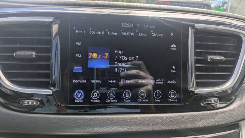 2017 Chrysler Pacifica Touring-L Plus