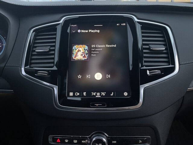 2023 Volvo XC90 Recharge T8 Ultimate Bright Theme 7P