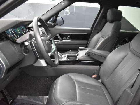 2023 Land Rover Range Rover P400 SE LWB