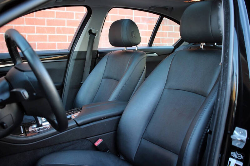 2014 BMW 5 Series 528i