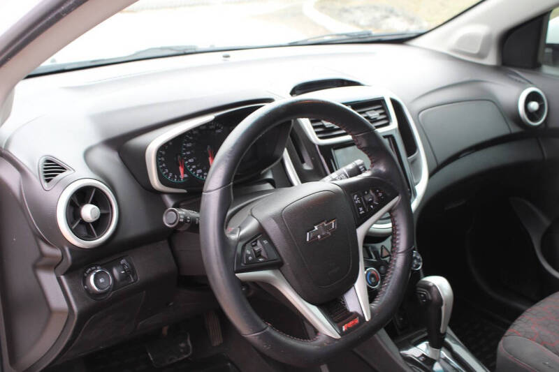 2018 Chevrolet Sonic LT Auto