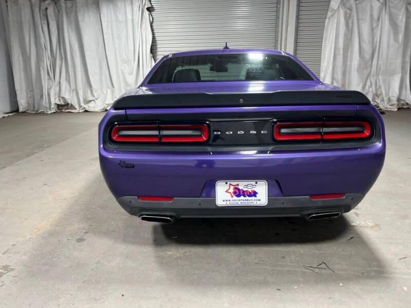 2016 Dodge Challenger 392 HEMI Scat Pack Shaker