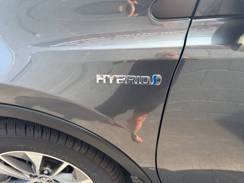 2017 Toyota RAV4 Hybrid XLE