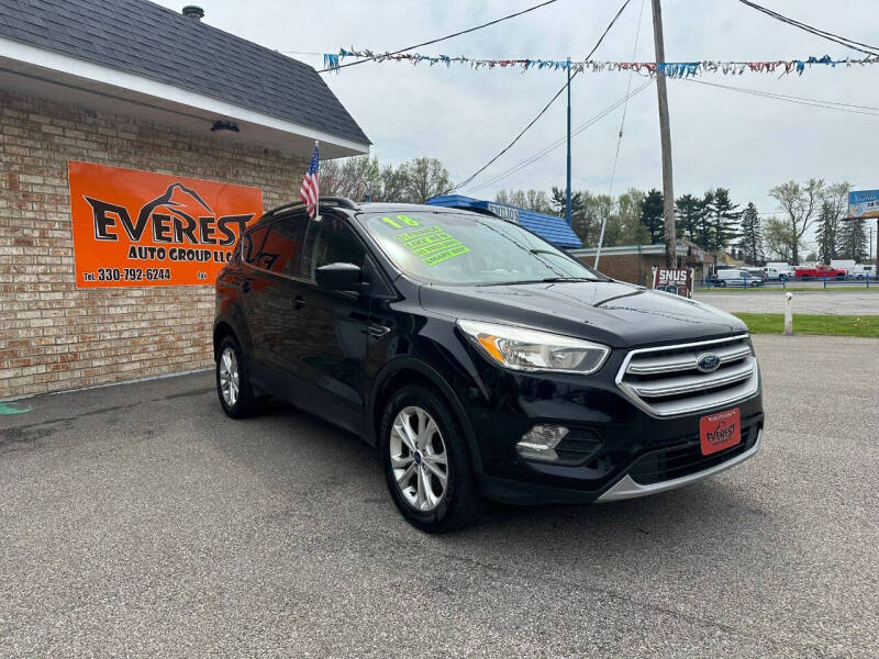 Used 2018 Ford Escape SE with VIN 1FMCU9GDXJUC00856 for sale in Austintown, OH