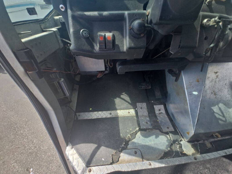 1998 Freightliner MT45 Chassis