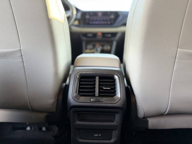 2024 Volkswagen Taos SE