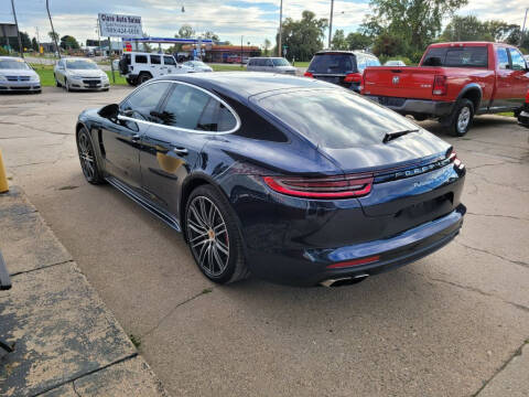 2017 Porsche Panamera Turbo