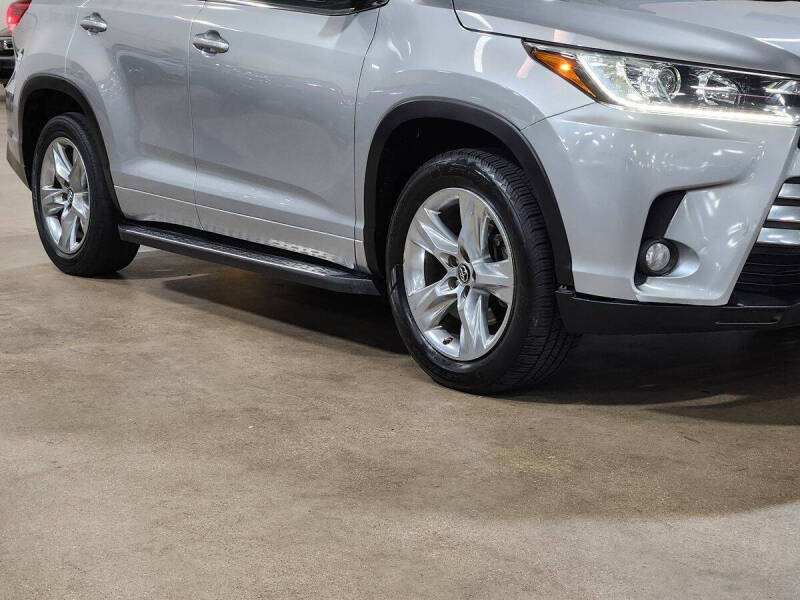 2017 Toyota Highlander Limited