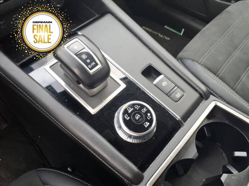 2024 Mitsubishi Outlander SE