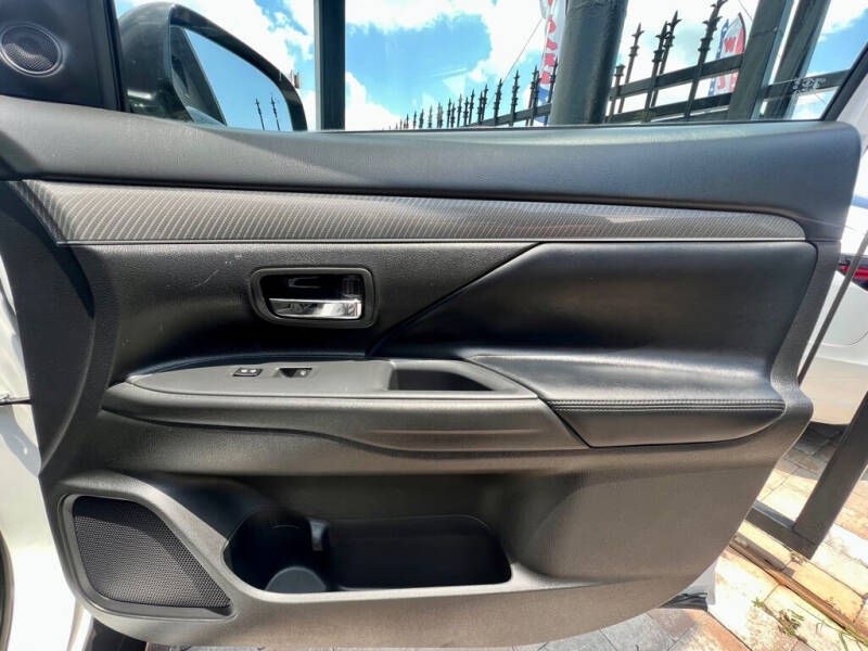 2020 Mitsubishi Outlander SEL