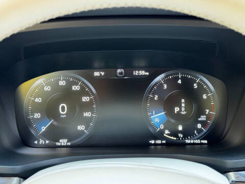 2022 Volvo S60 B5 Momentum