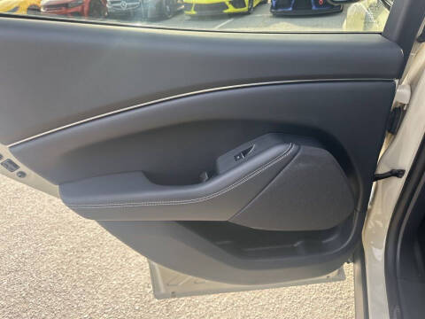 2025 Ford Mustang Mach-E Select