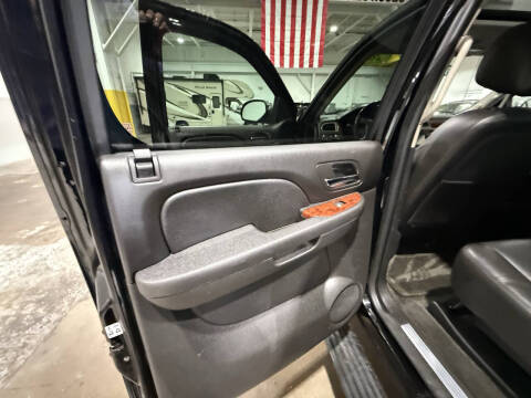 2011 Chevrolet Avalanche LTZ