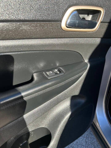 2017 Jeep Grand Cherokee Laredo