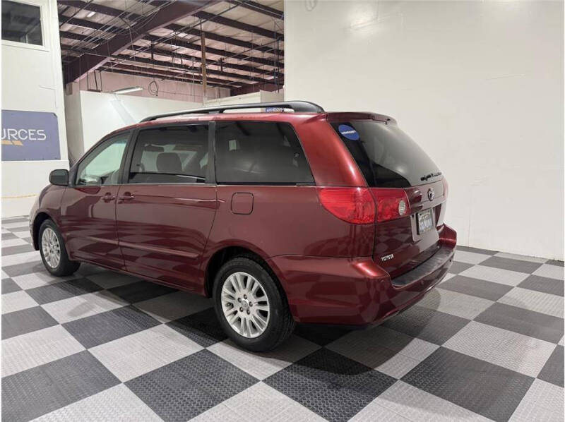 2008 Toyota Sienna