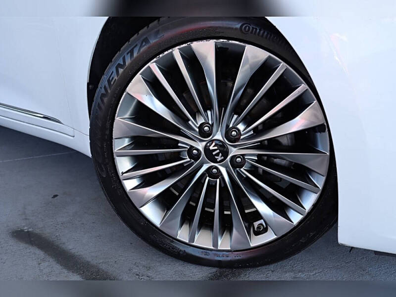 2018 Kia Cadenza Limited