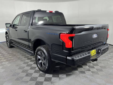 2025 Ford F-150 Lightning Flash