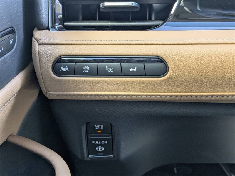 2025 Infiniti QX80 Sensory