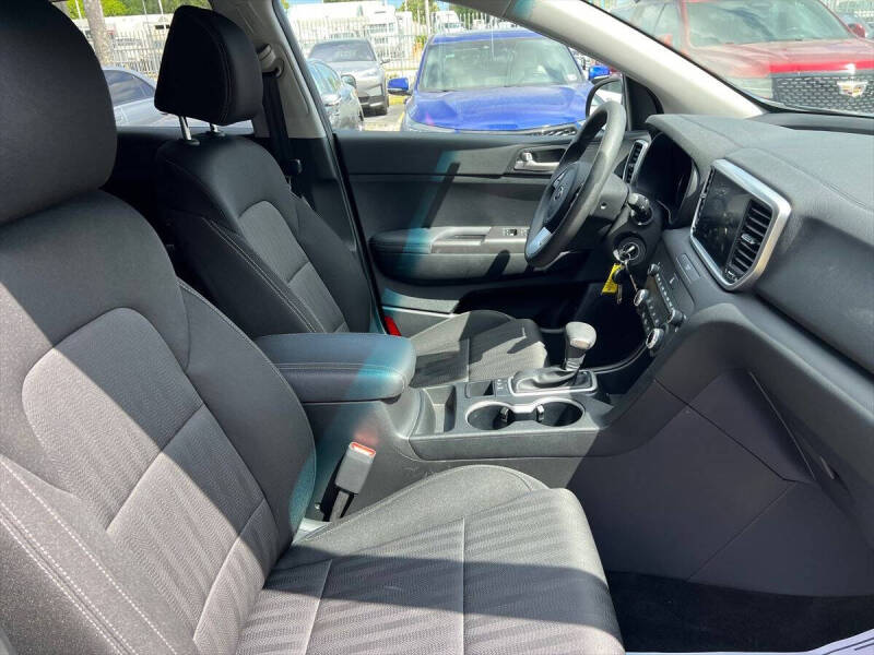 2022 Kia Sportage LX