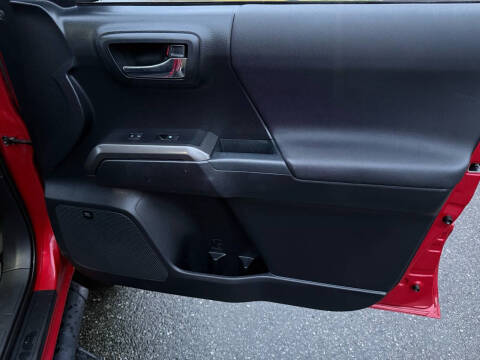 2018 Toyota Tacoma TRD Sport