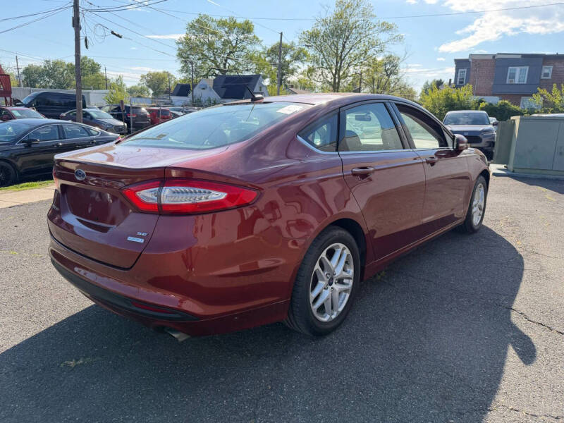 2014 Ford Fusion SE