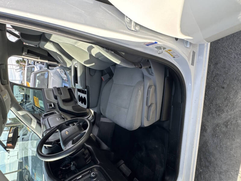 2017 Chevrolet Silverado 1500 Custom