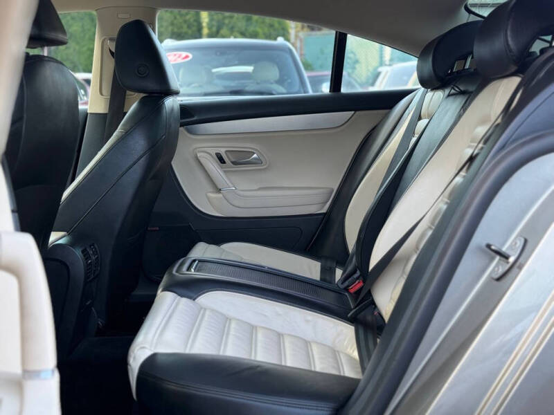 2010 Volkswagen CC Luxury