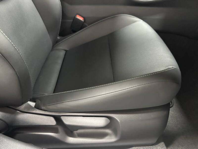 2025 Toyota Prius XLE