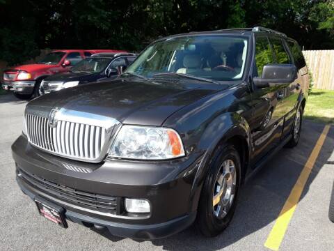 2006 Lincoln Navigator for sale at Midtown Motors in Beach Park IL