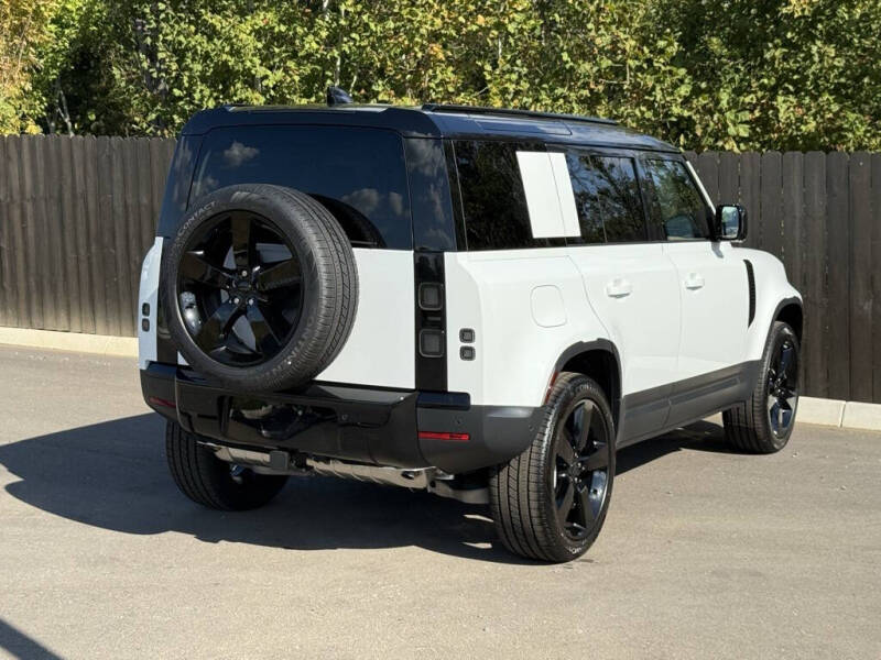 2026 Land Rover Defender 110 P300 S