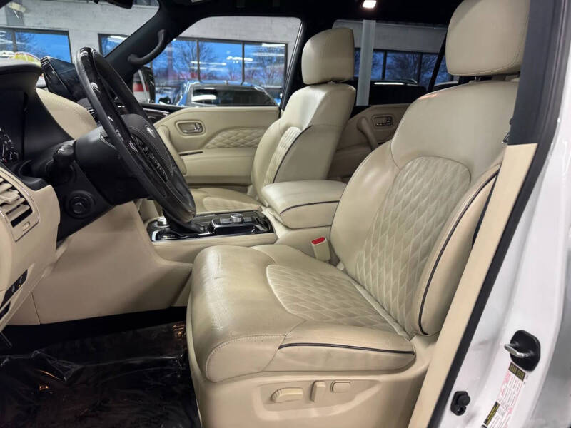 2023 Infiniti QX80 Sensory