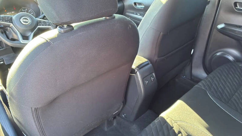 2022 Nissan Kicks SV