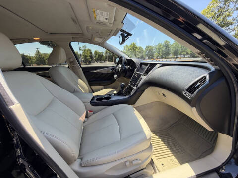 2015 Infiniti Q50