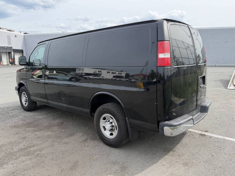 2017 Chevrolet Express 2500