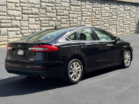 2020 Ford Fusion SE