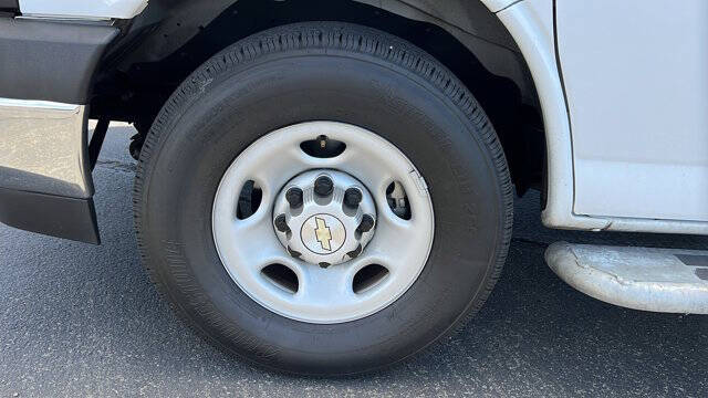 2022 Chevrolet Express 2500