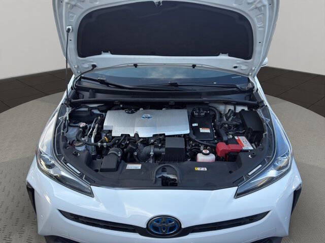 2021 Toyota Prius LE