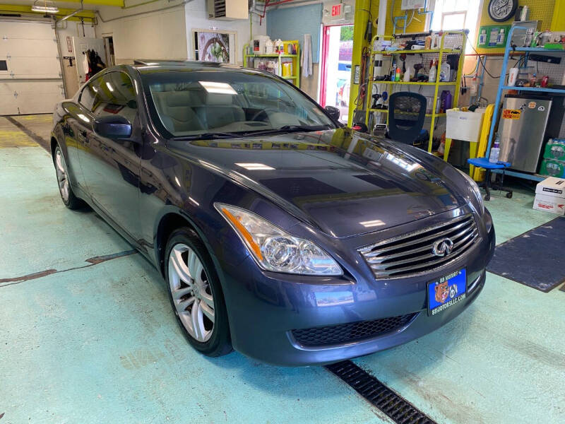 2009 INFINITI G Coupe 37x photo 8