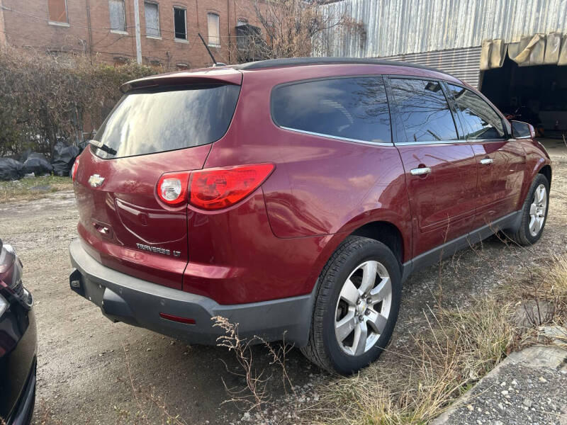 2011 Chevrolet Traverse LT