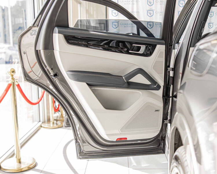 2021 Porsche Cayenne E-Hybrid