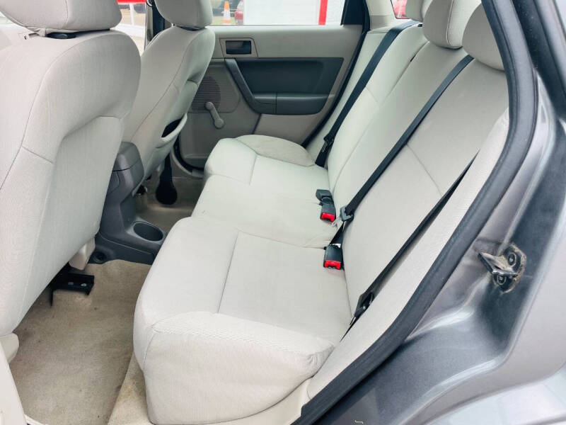 2011 Ford Focus S